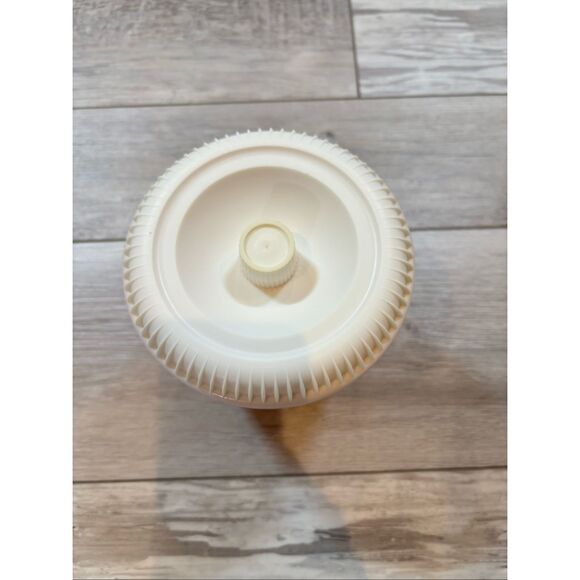 Vintage Retro Tea Canister - Picture 3 of 9